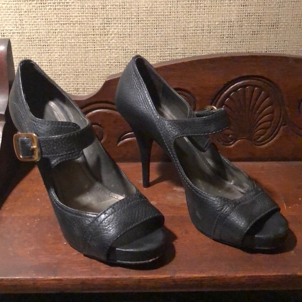 Klub Nico Mary Jane Pumps.